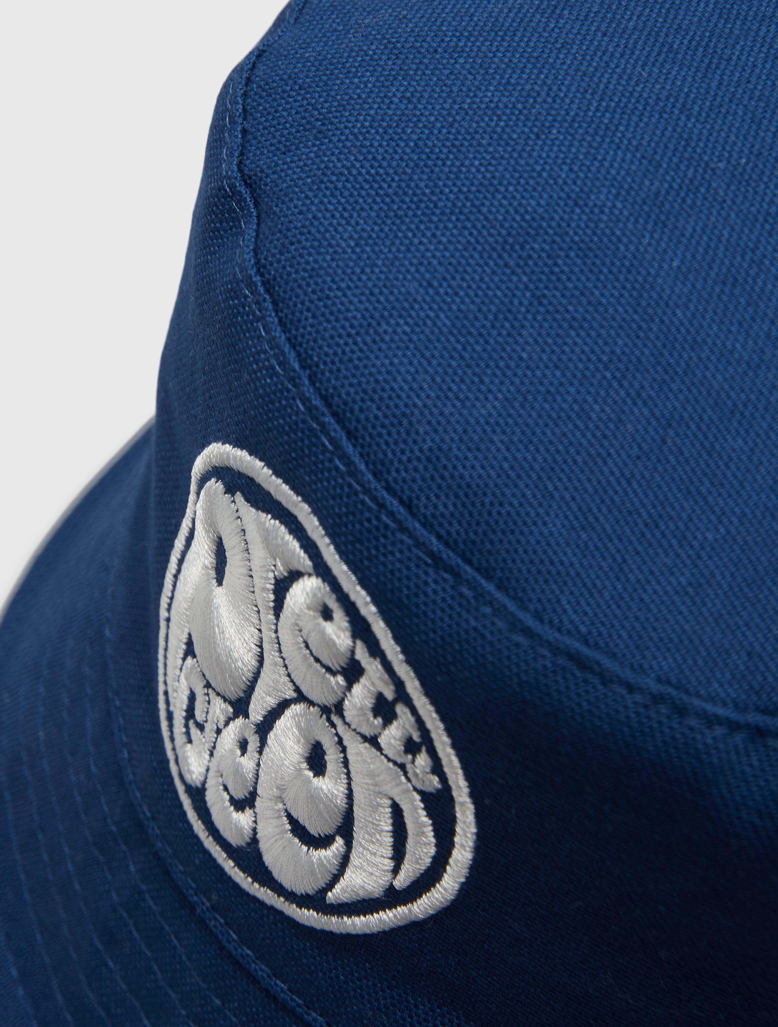 Navy Laguna Paisley Reversible Bucket Hat – Pretty Green Store