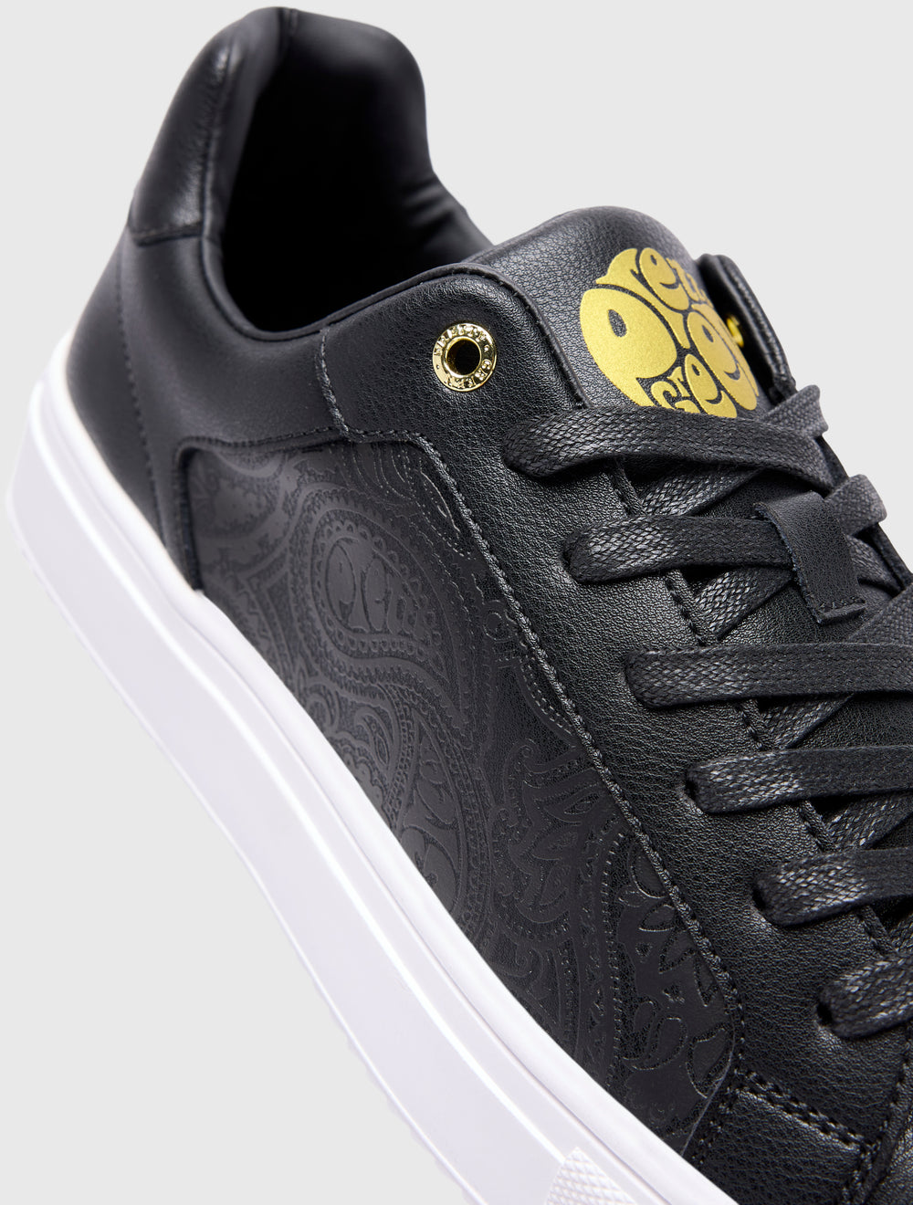 Black White Cali Trainer